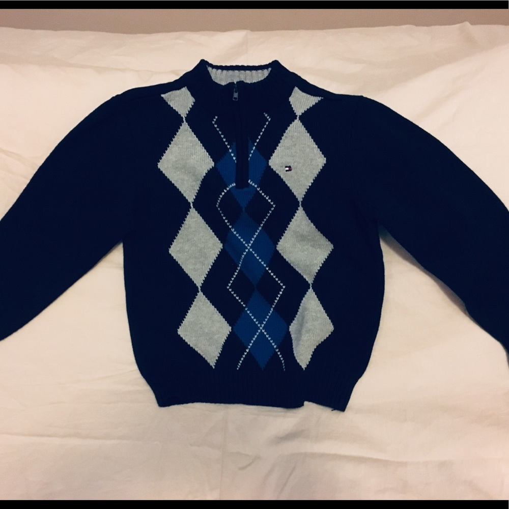 Boys size 6 Tommy Hilfiger zip neck sweater